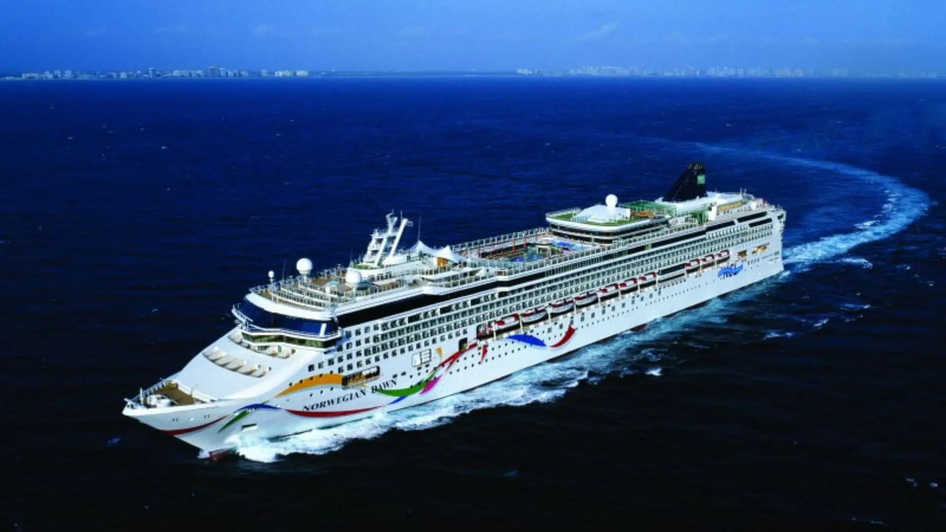 Norwegian Dawn (1)