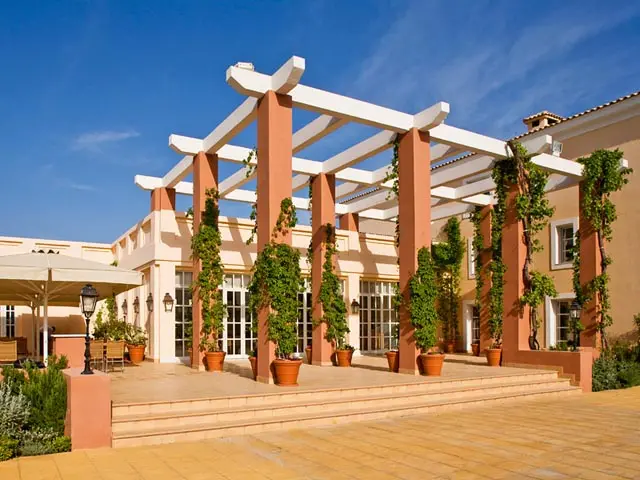 Majestic Elegance Costa Mujeres