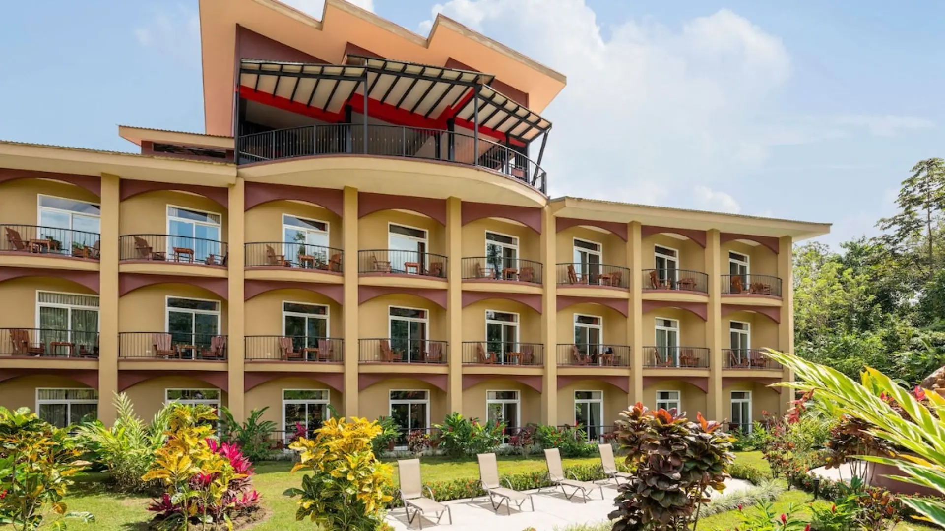 Majestic Elegance Costa Mujeres