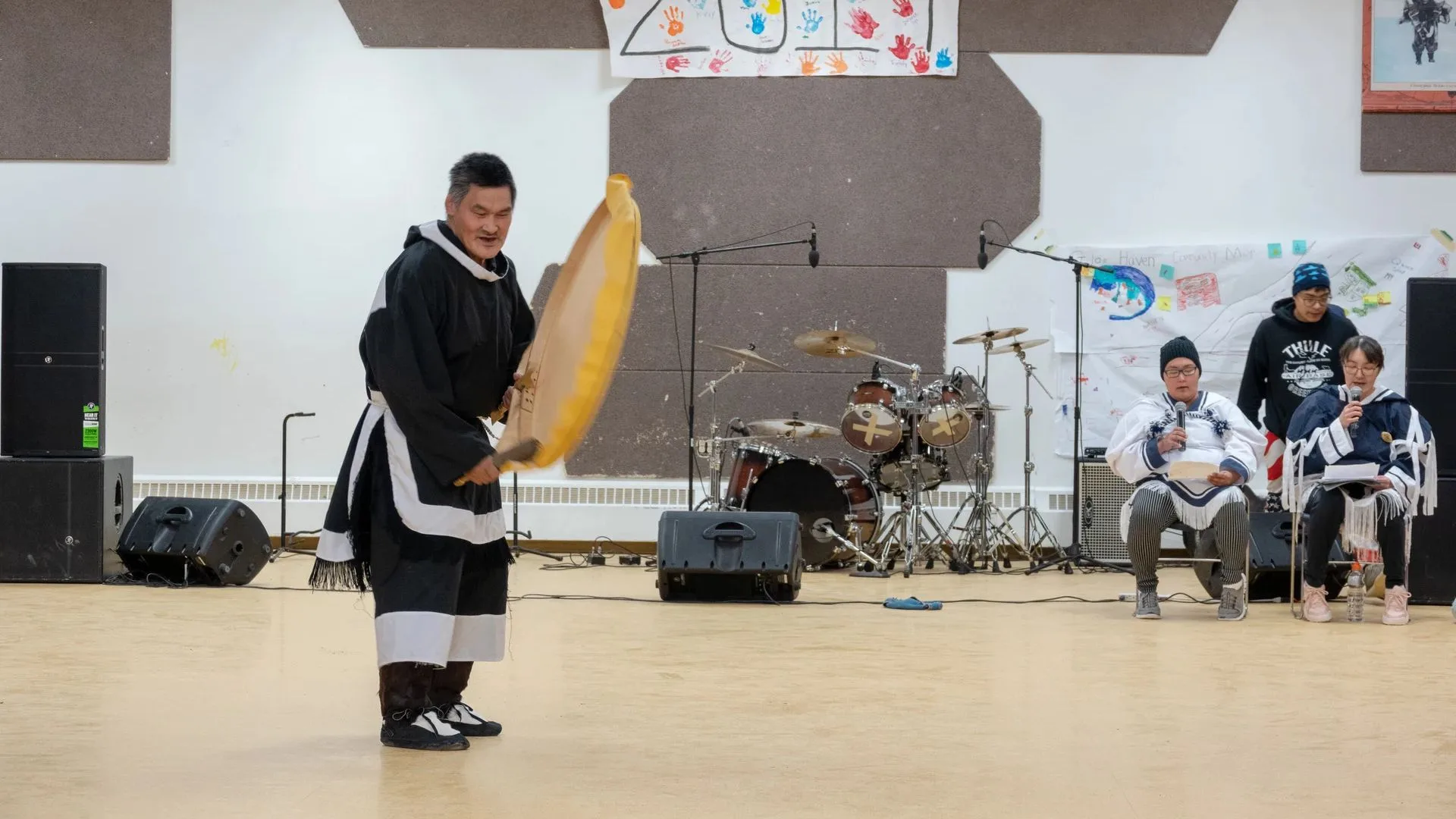 Encounters At The Edge (12) Encounters At The Edge (12)