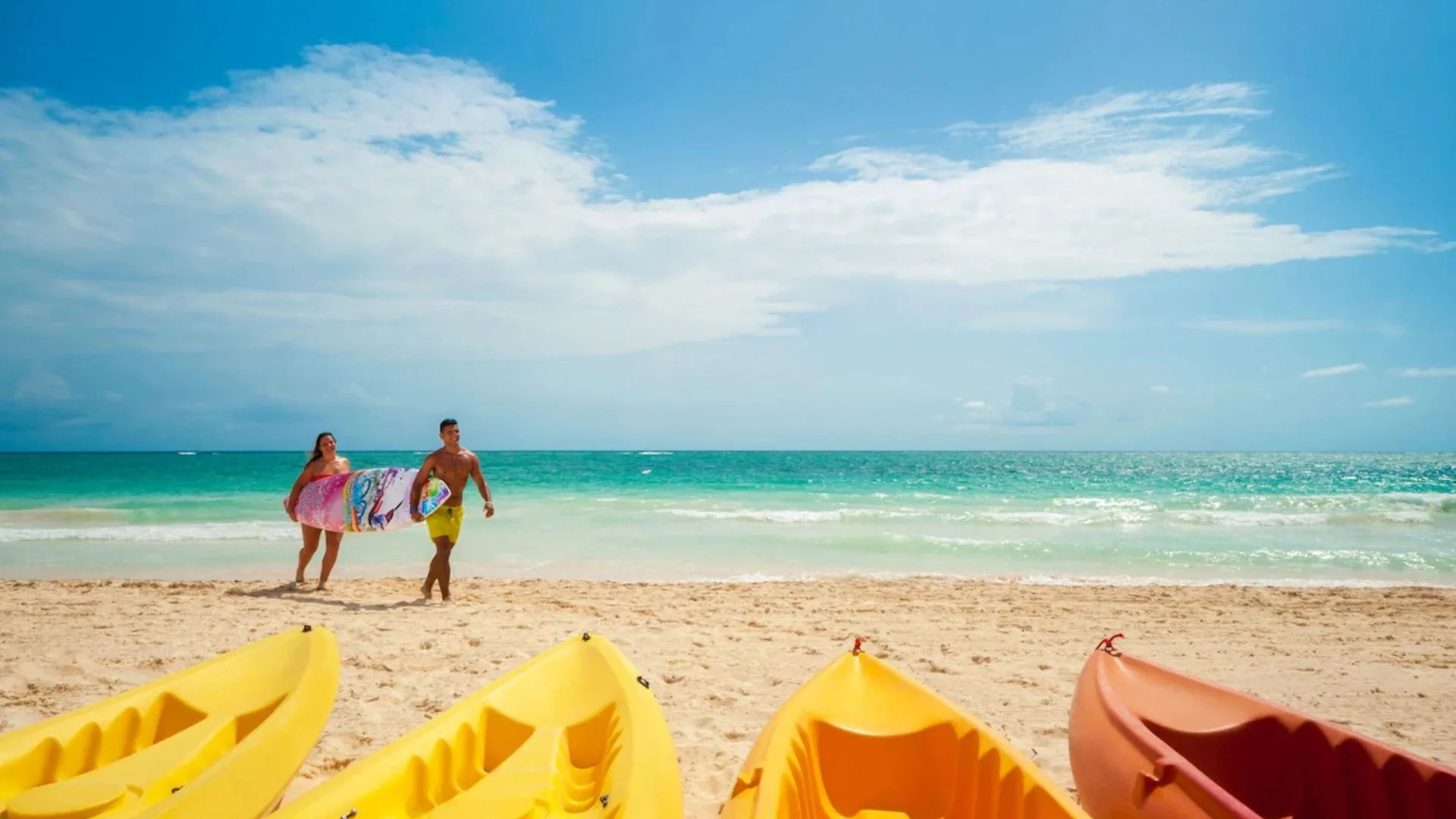 Tropical Deluxe Princess (24) Tropical Deluxe Princess (24)