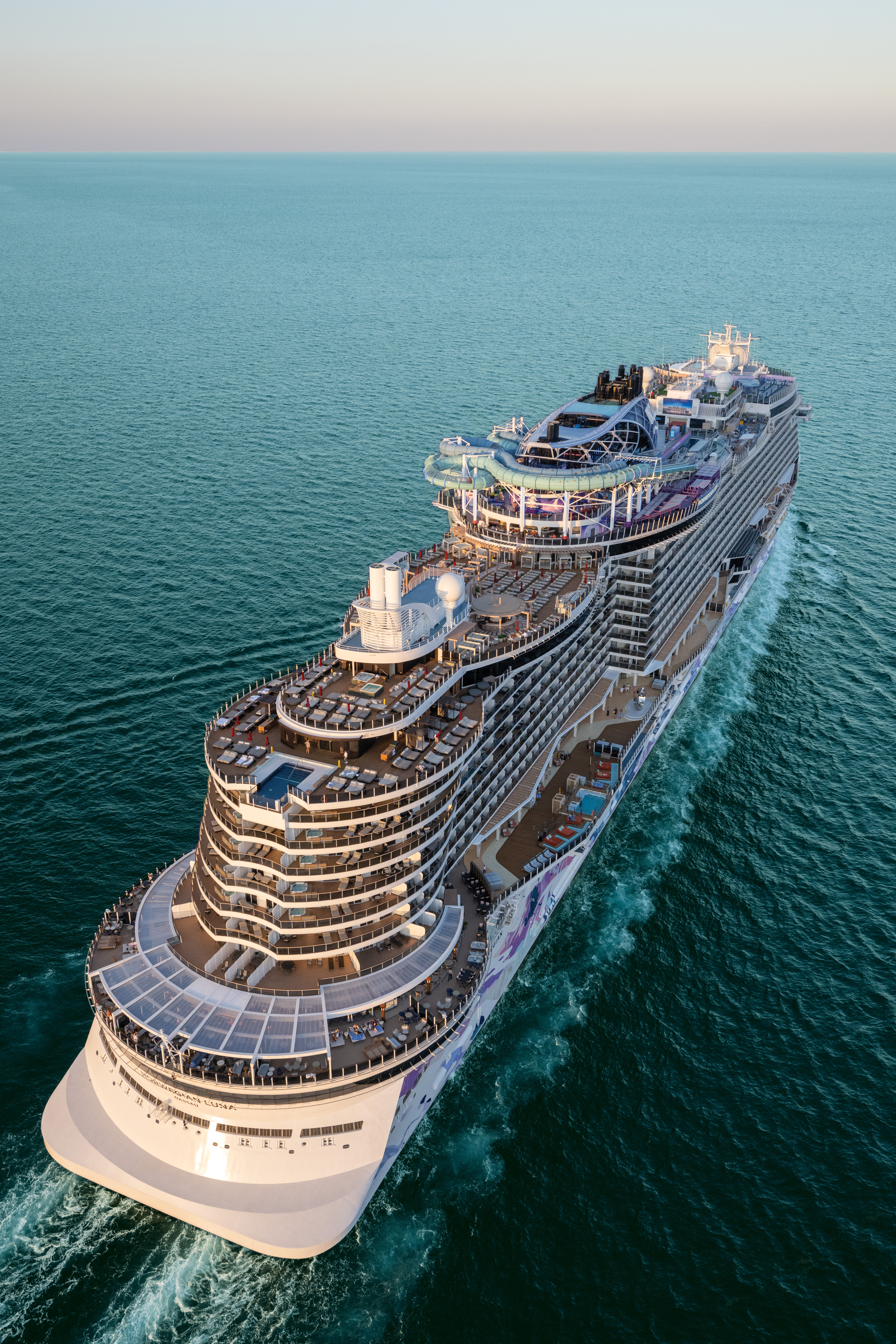 Ncl Luna Aerial Miami 0534